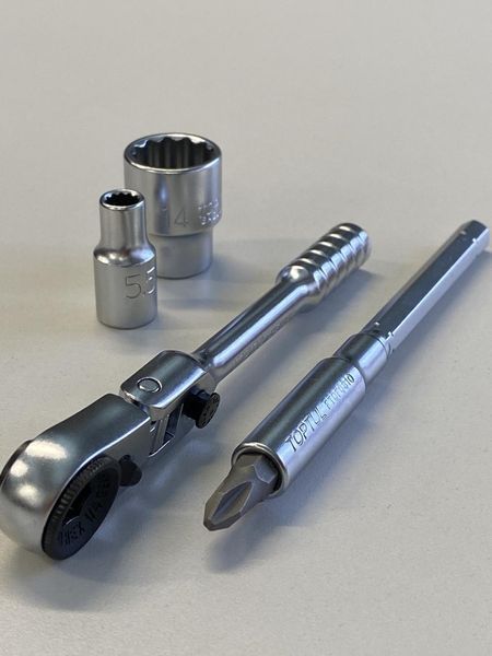Трещотка мини 1/4" с шарниром TOPTUL 60 зубцов (исп. с FTDF0810) CHEV0811 CHEV0811 фото